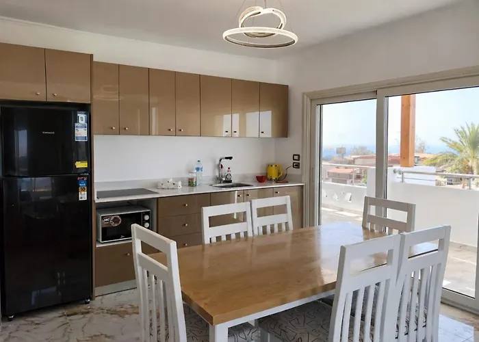 Three Bedrooms Rooftop Seaview *